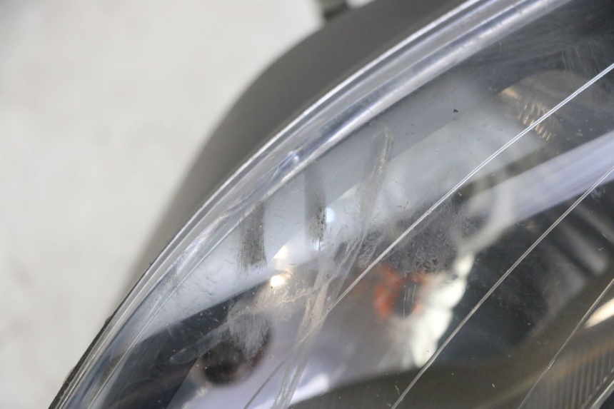 photo de RIGHT HEADLIGHT GILERA NEXUS 125 (2009 - 2013)