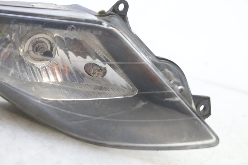 photo de RIGHT HEADLIGHT GILERA NEXUS 125 (2009 - 2013)