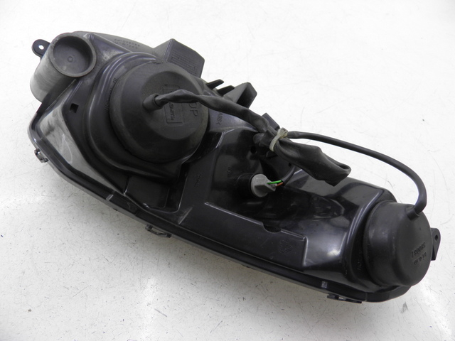 photo de RIGHT FRONT HEADLIGHT PEUGEOT SATELIS 125 (2006 - 2009)