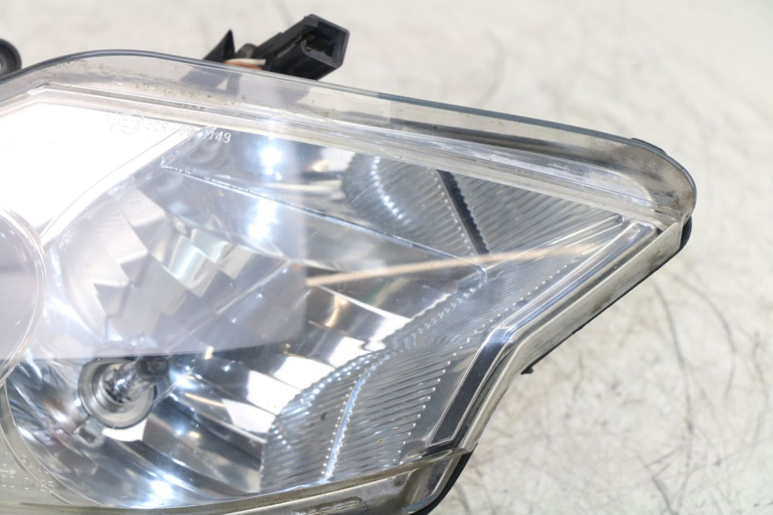 photo de RIGHT FRONT HEADLIGHT PEUGEOT SATELIS 125 (2006 - 2009)