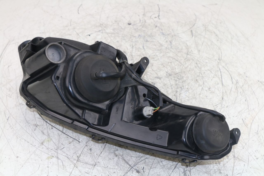 photo de RIGHT FRONT HEADLIGHT PEUGEOT SATELIS 125 (2006 - 2009)