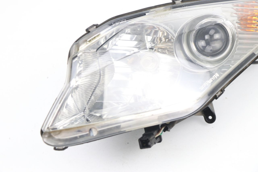 photo de RIGHT FRONT HEADLIGHT PEUGEOT SATELIS 125 (2006 - 2009)