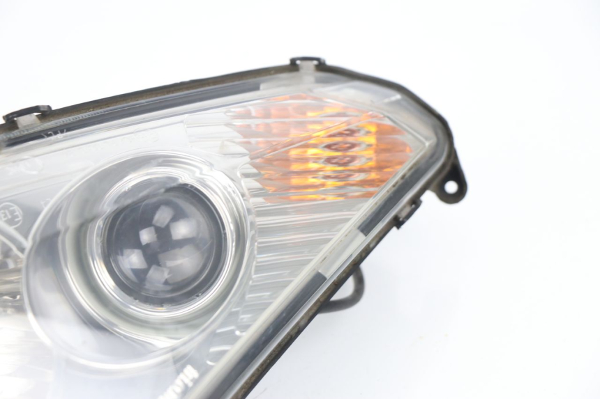 photo de RIGHT FRONT HEADLIGHT PEUGEOT SATELIS 125 (2006 - 2009)