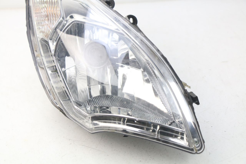 photo de RIGHT HEADLIGHT PEUGEOT SATELIS 300 (2012 - 2015)