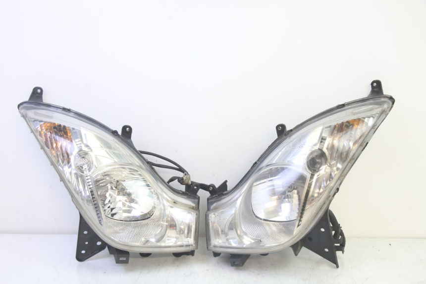 photo de FRONT HEADLIGHT HONDA FES S-WING SWING ABS 125 (2007 - 2015) - Component detail