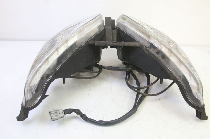 photo de FRONT HEADLIGHT HONDA FES S-WING SWING ABS 125 (2007 - 2015)