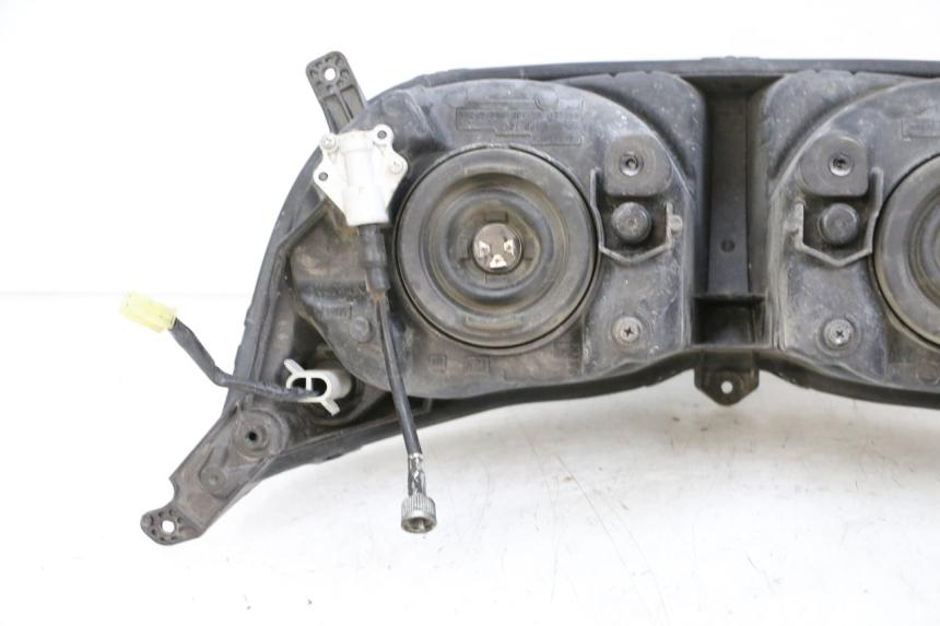 photo de FRONT HEADLIGHT YAMAHA FJR ABS 1300 (2006 - 2012) - Detailed visual inspection