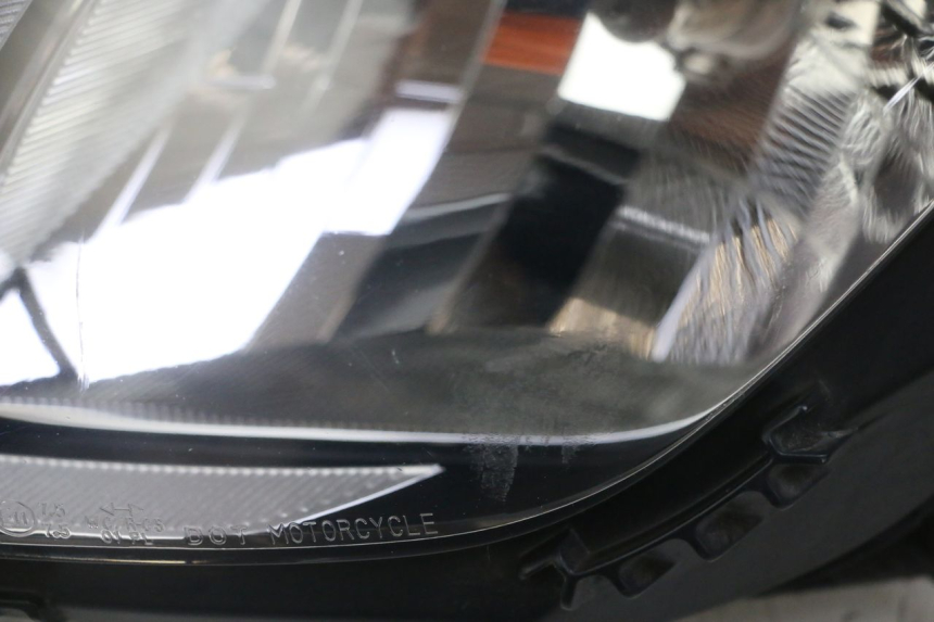 photo de HEADLIGHT HONDA FORZA ABS 300 (2013 - 2019)