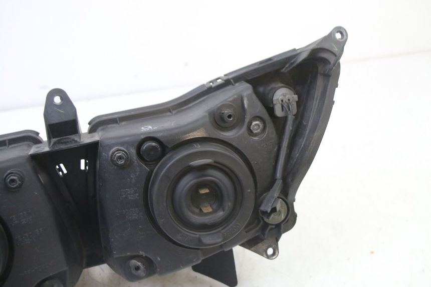 photo de HEADLIGHT YAMAHA FZ6 FAZER S2 600 (2007 - 2011)