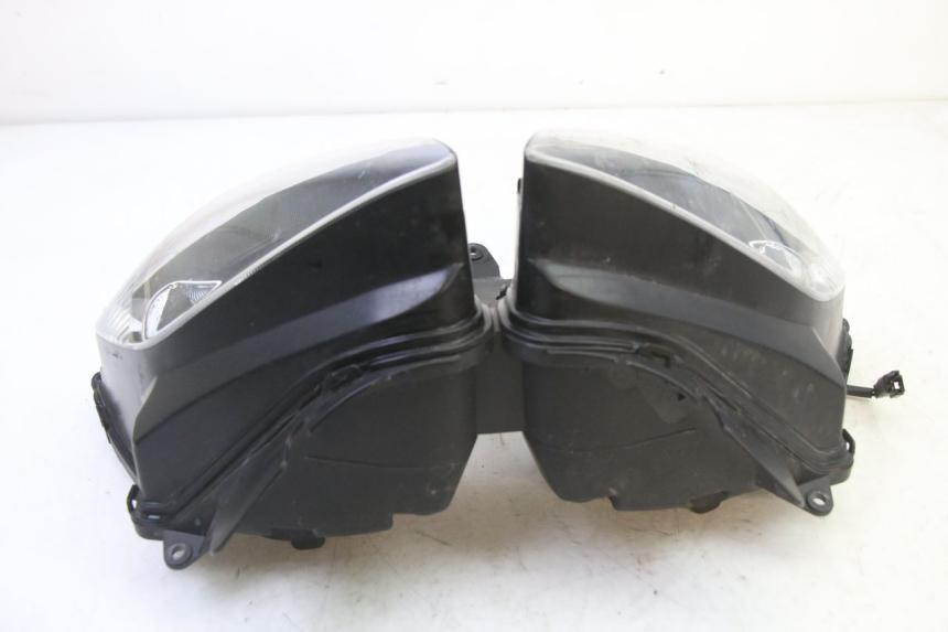 photo de HEADLIGHT YAMAHA FZ6 FAZER S2 600 (2007 - 2011)