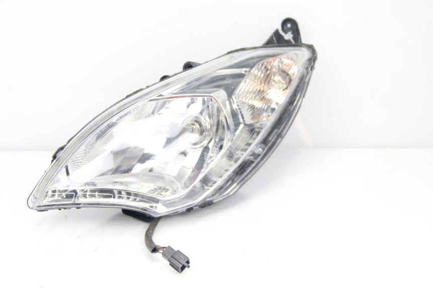 photo de LEFT HEADLIGHT PEUGEOT SATELIS 125 (2013 - 2018)