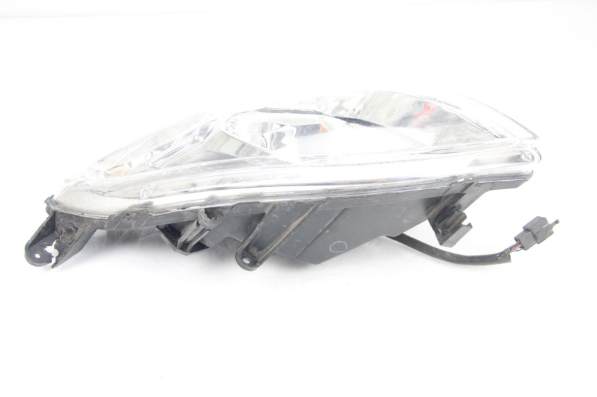 photo de LEFT HEADLIGHT PEUGEOT SATELIS 125 (2013 - 2018)