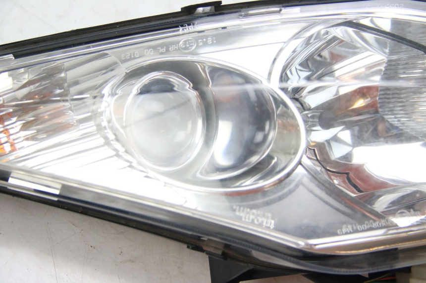 photo de LEFT FRONT HEADLIGHT PEUGEOT SATELIS 125 (2006 - 2009)