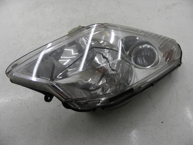 photo de LEFT FRONT HEADLIGHT PEUGEOT SATELIS 125 (2006 - 2009)