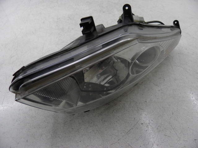 photo de LEFT FRONT HEADLIGHT PEUGEOT SATELIS 125 (2006 - 2009)