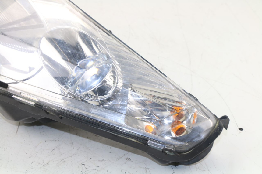 photo de LEFT HEADLIGHT PEUGEOT SATELIS 125 (2010 - 2012)