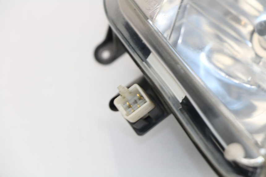 photo de LEFT HEADLIGHT PEUGEOT SATELIS 125 (2010 - 2012)