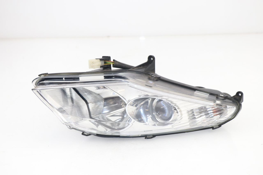 photo de LEFT HEADLIGHT PEUGEOT SATELIS 125 (2013 - 2018)