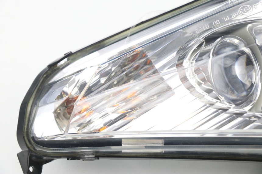 photo de LEFT HEADLIGHT PEUGEOT SATELIS 125 (2013 - 2018)