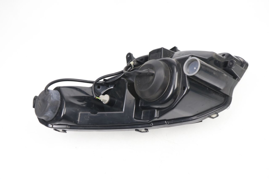 photo de LEFT HEADLIGHT PEUGEOT SATELIS 125 (2010 - 2012)