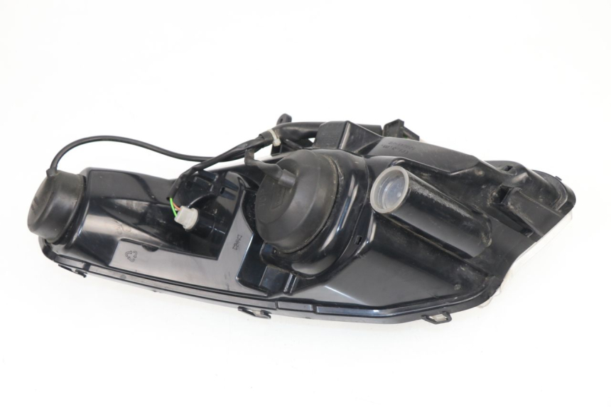 photo de LEFT FRONT HEADLIGHT PEUGEOT SATELIS 125 (2006 - 2009)