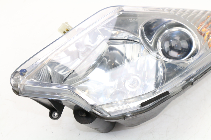 photo de LEFT HEADLIGHT PEUGEOT SATELIS COMPRESSOR K15 125 (2006 - 2009)