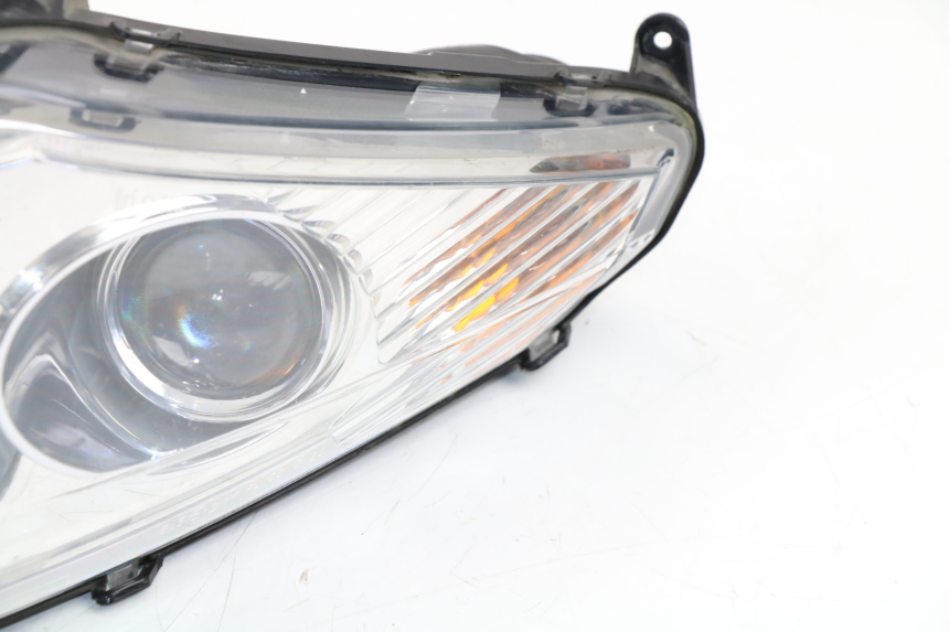 photo de LEFT HEADLIGHT PEUGEOT SATELIS COMPRESSOR K15 125 (2006 - 2009)