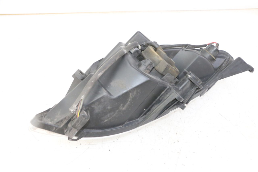 photo de LEFT HEADLIGHT PEUGEOT SATELIS 125 (2013 - 2018)