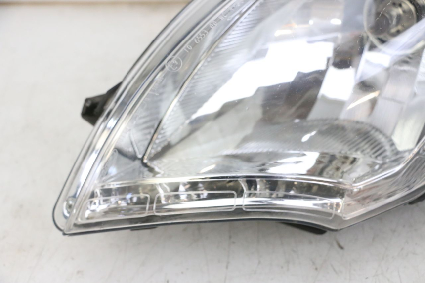 photo de LEFT HEADLIGHT PEUGEOT SATELIS 125 (2013 - 2018)