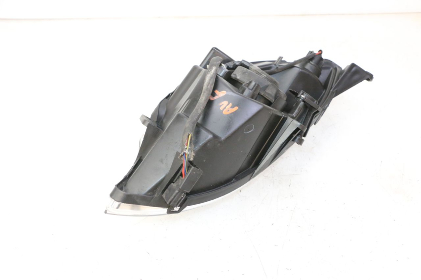 photo de LEFT HEADLIGHT PEUGEOT SATELIS 125 (2013 - 2018)