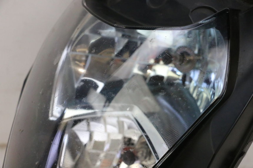 photo de HEADLIGHT SUZUKI GSXR GSX-R 1000 (2003 - 2004) - High-resolution close-up