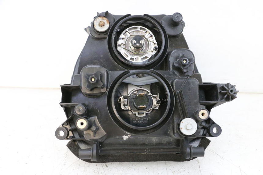 photo de HEADLIGHT SUZUKI GSXR GSX-R 1000 (2003 - 2004) - Surface and material condition