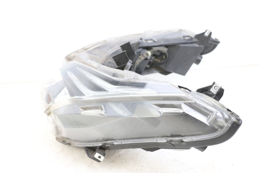 photo de HEADLIGHT HONDA FORZA 125 (2015 - 2016)