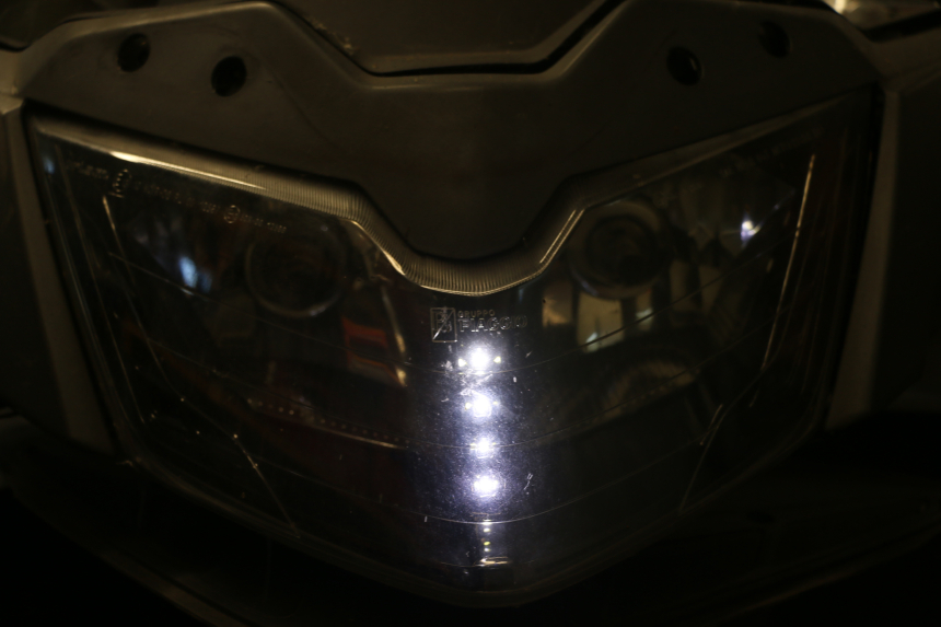 photo de HEADLIGHT PIAGGIO IE MP3 YOURBAN 300 (2011 - 2016)