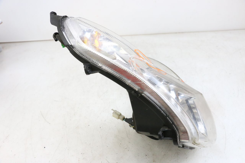 photo de FRONT HEADLIGHT PEUGEOT KISBEE 4T 50 (2010 - 2017) - Component detail