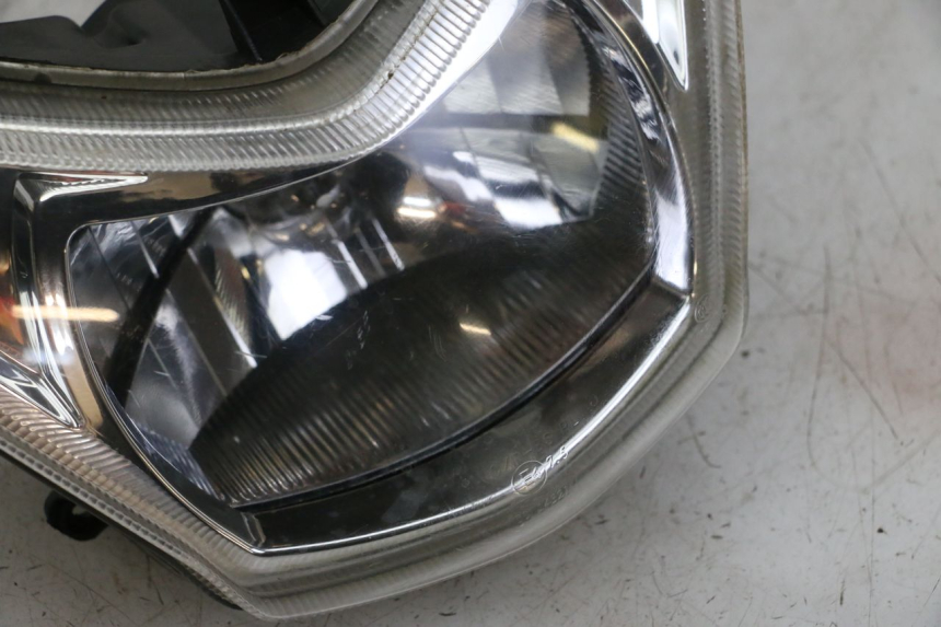 photo de FRONT HEADLIGHT PEUGEOT KISBEE 4T 50 (2018 - 2022)