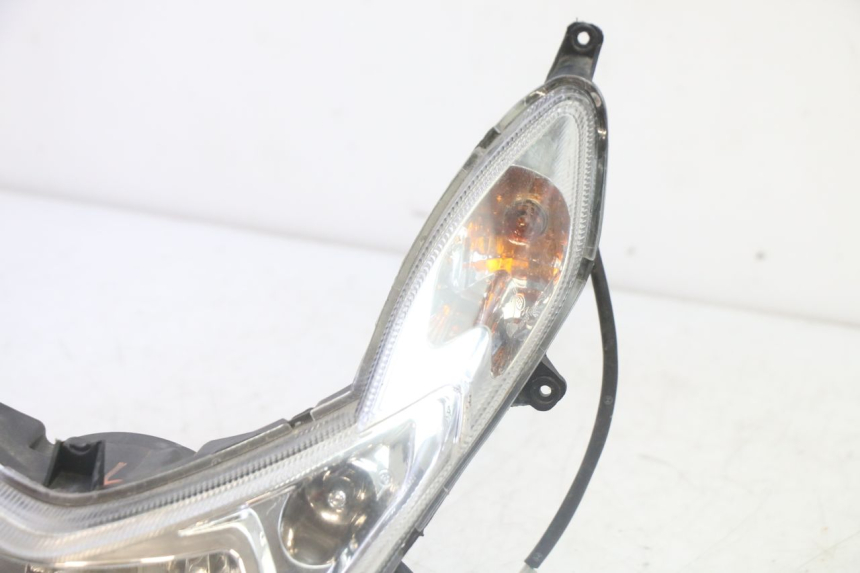 photo de FRONT HEADLIGHT PEUGEOT KISBEE 4T 50 (2018 - 2022)