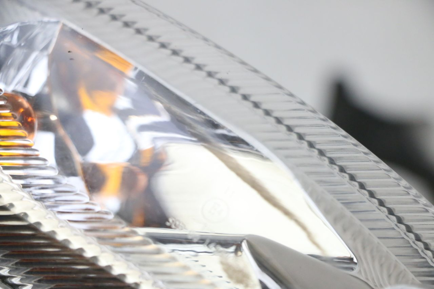 photo de FRONT HEADLIGHT PEUGEOT KISBEE 4T 50 (2010 - 2017)