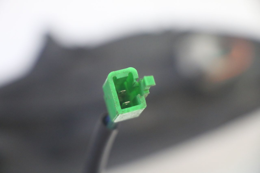 photo de FRONT HEADLIGHT PEUGEOT KISBEE 4T 50 (2018 - 2022) - Distinctive features