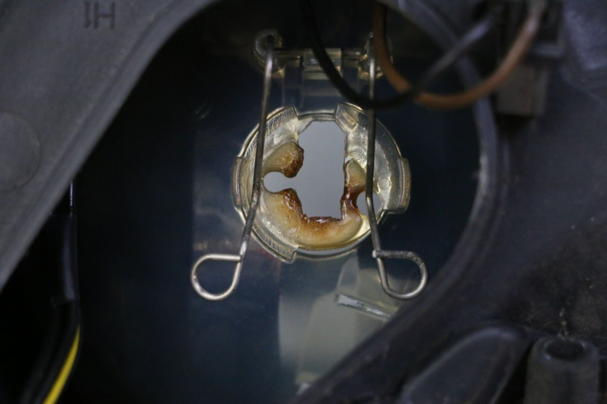 photo de HEADLIGHT PIAGGIO MP3 500 (2011 - 2015)