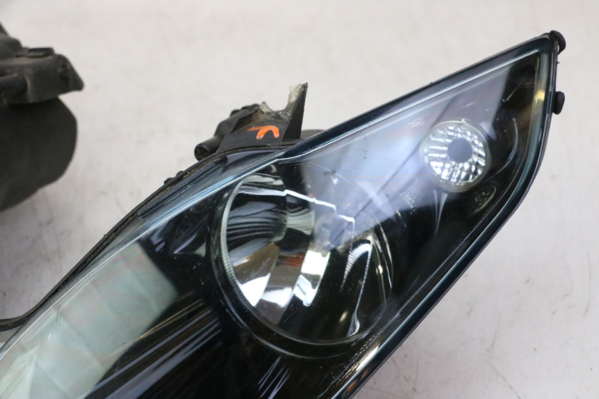 photo de HEADLIGHT PIAGGIO MP3 500 (2011 - 2015)