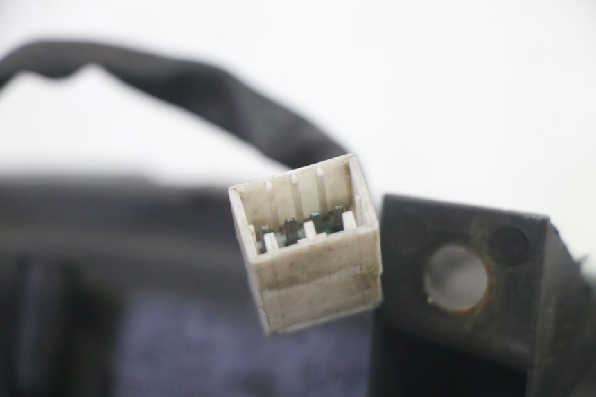 photo de HEADLIGHT PIAGGIO MP3 RL 250 (2007 - 2010) - Additional view of the item