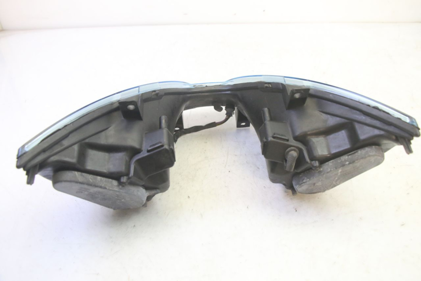 photo de HEADLIGHT PIAGGIO MP3 RL 250 (2007 - 2010) - Product overview