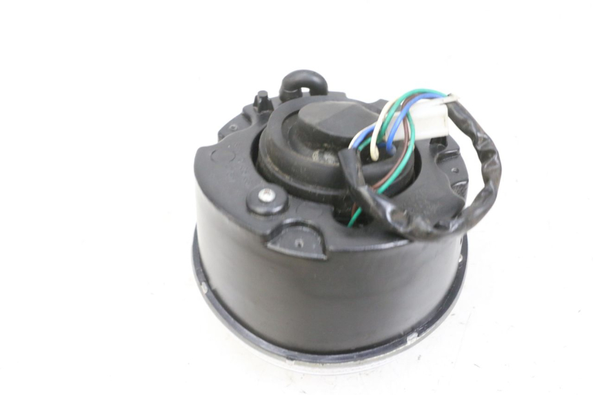 photo de HEADLIGHT JM MOTORS OLDIES GT 4T 50 (2018 - 2025) - Zoom on usage condition