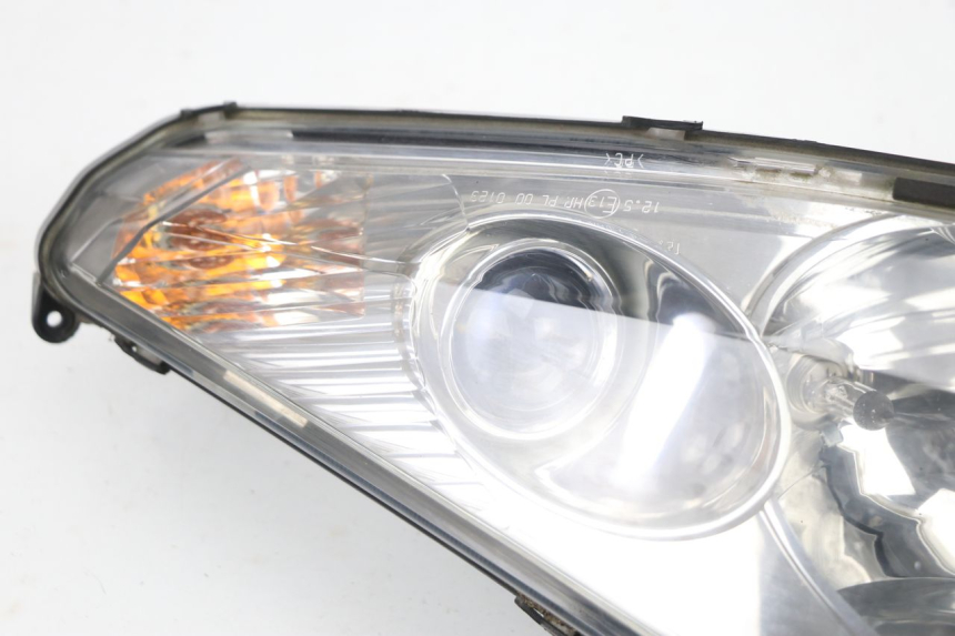 photo de HEADLIGHT PEUGEOT SATELIS 125 (2010 - 2012)