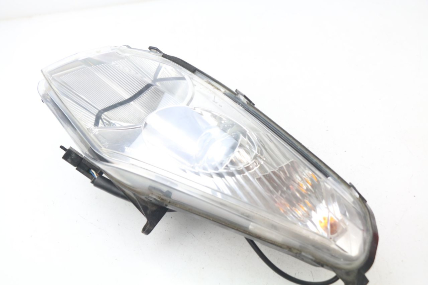 photo de HEADLIGHT PEUGEOT SATELIS 125 (2010 - 2012)