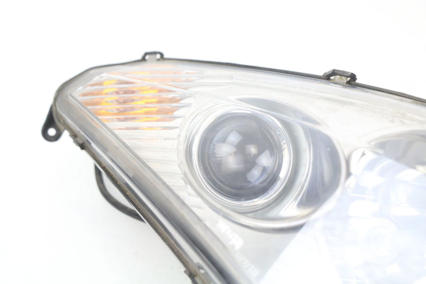 photo de HEADLIGHT PEUGEOT SATELIS 125 (2010 - 2012)