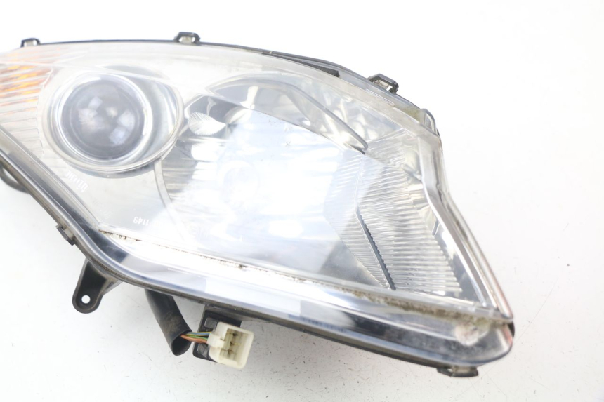 photo de HEADLIGHT PEUGEOT SATELIS 125 (2010 - 2012)