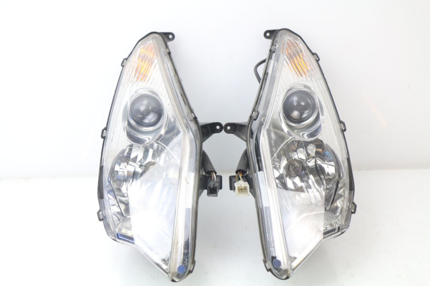 photo de HEADLIGHT PEUGEOT SATELIS COMPRESSOR K15 125 (2006 - 2009)