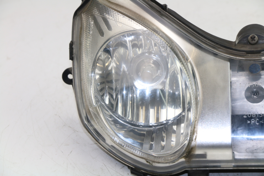 photo de HEADLIGHT PIAGGIO CARNABY 125 (2007 - 2011)